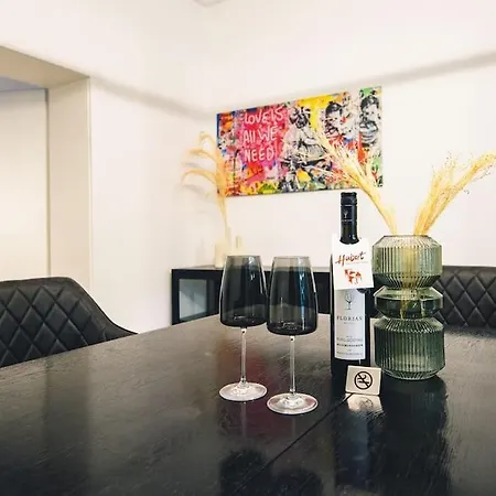 Elegantes Mit Terrasse Apartament Graz